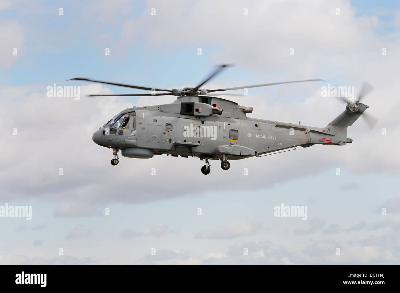 La British Royal Navy elicottero Merlin visualizza a 2009 Royal International Air Tattoo RAF Fairford Gloucestershire in Inghilterra Foto Stock