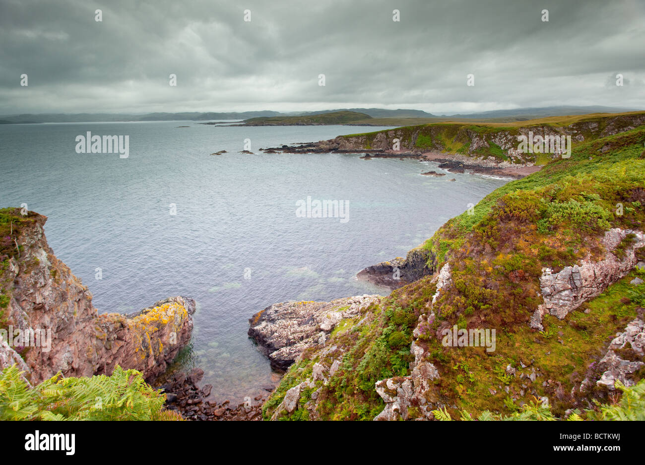 La linea costiera di Sutherland della penisola di Rubha Na Coigeach Foto Stock
