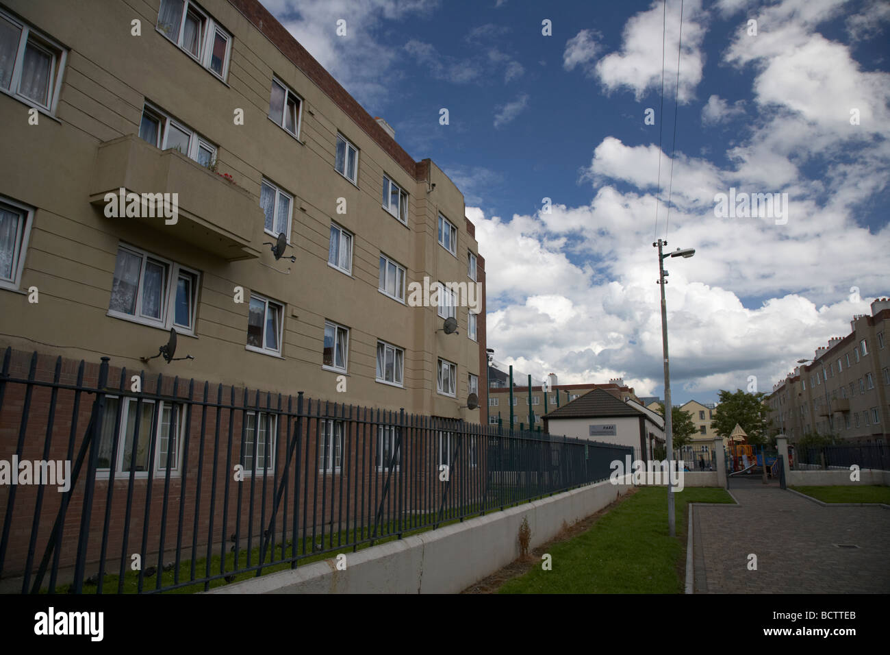 Social Housing Development pearse house di Dublino sandwith inferiore strada interna della città centro della città di Dublino Repubblica di Irlanda Foto Stock