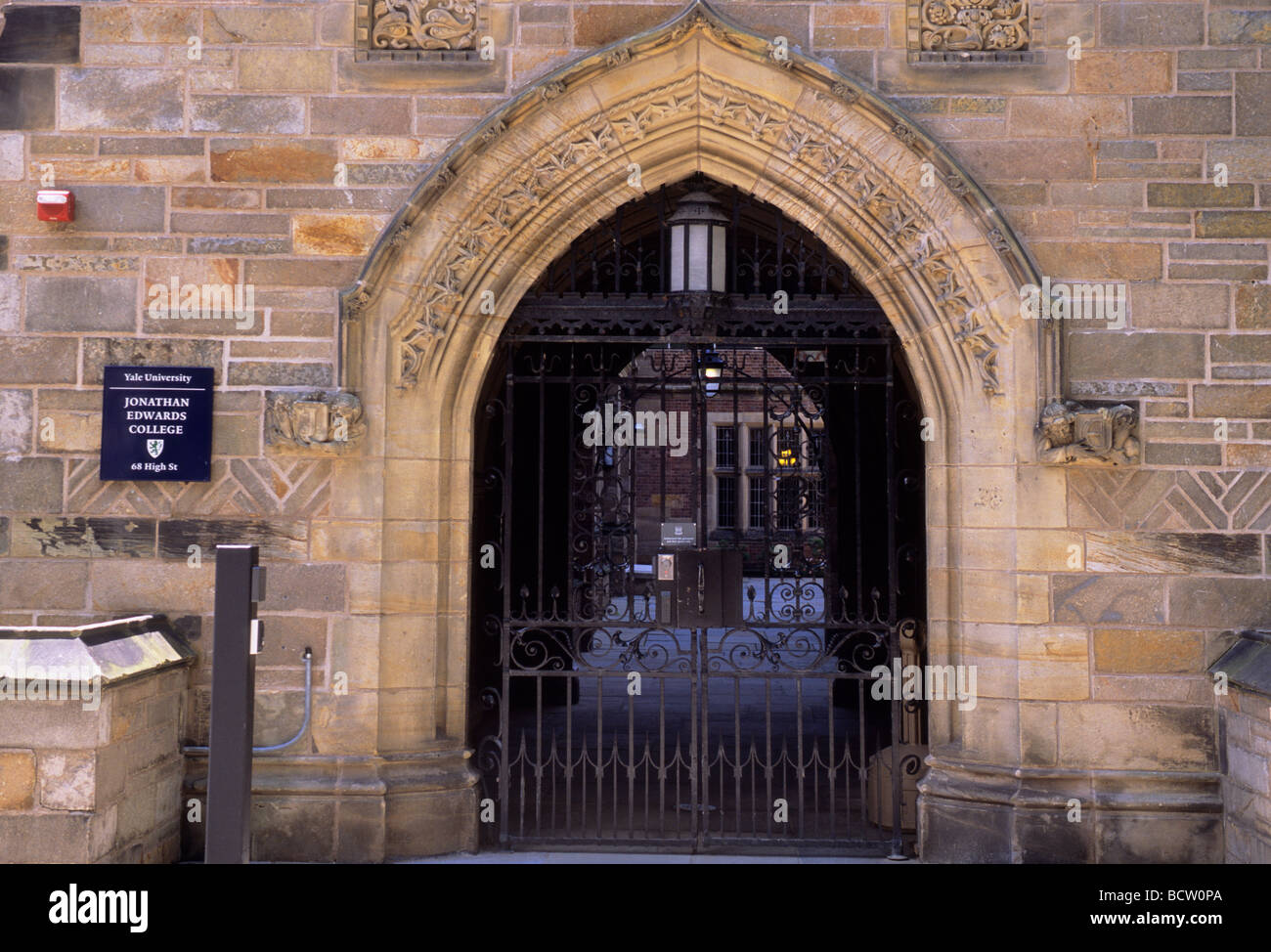 Stati Uniti d'America New Haven Connecticut Yale University Gate di Jonathan Edwards College Foto Stock