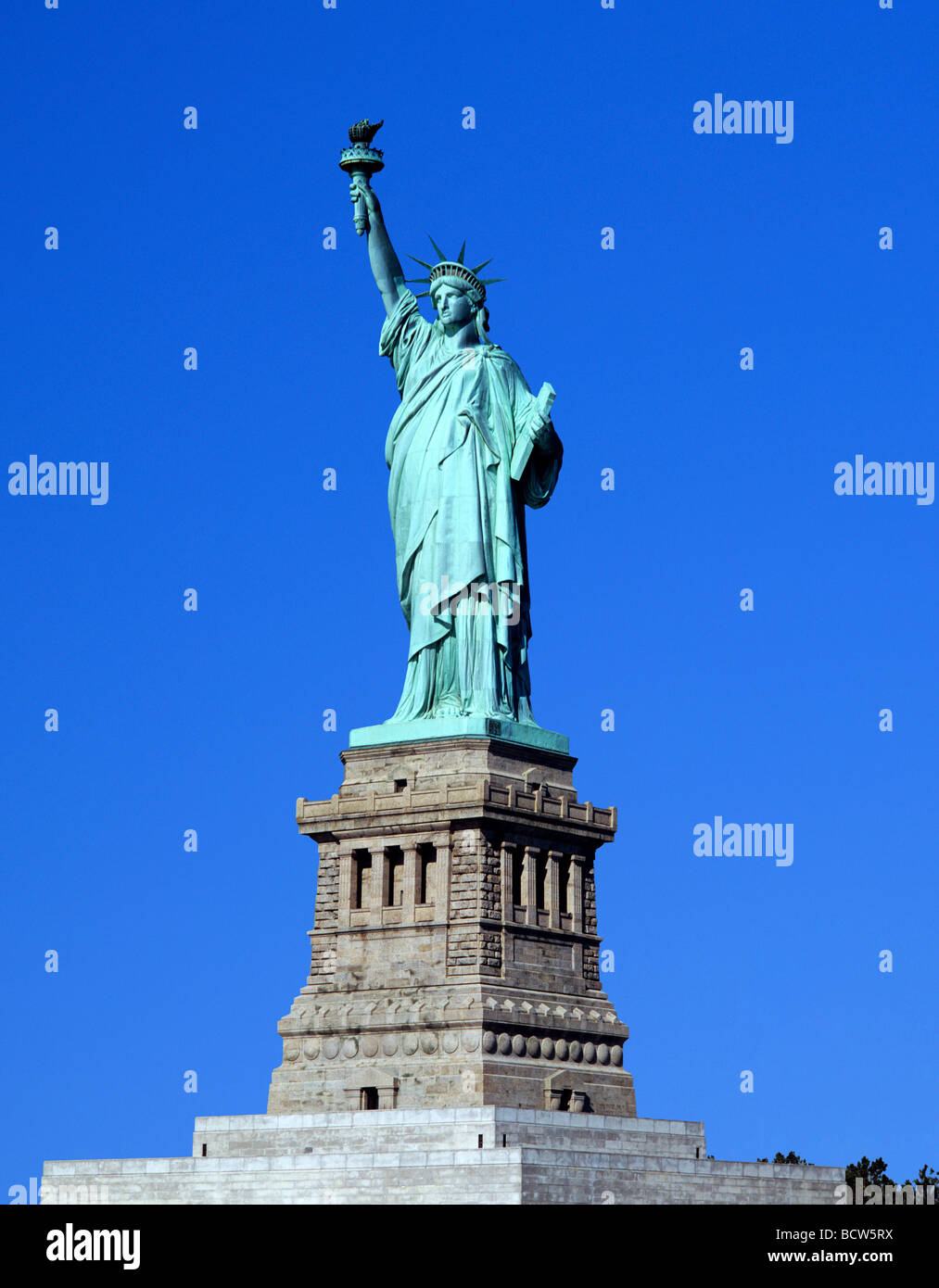 Statua della Libertà, cielo blu, New York, Stati Uniti d'America Foto Stock