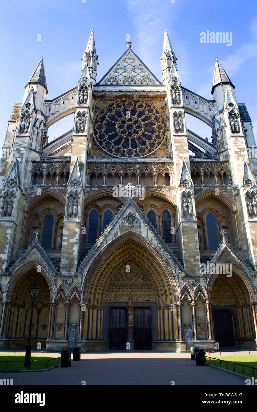 Londra - facciata orientale di Westminster Abbey - mattina Foto Stock