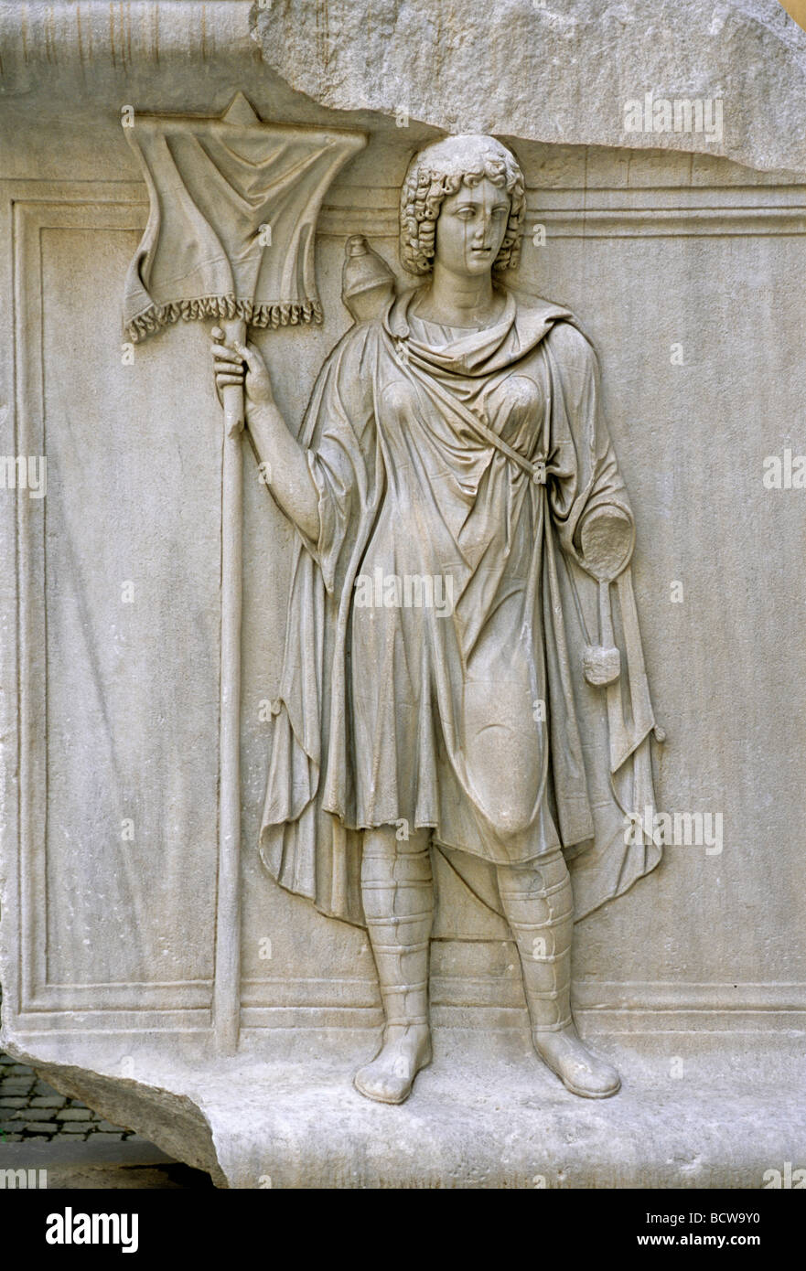 Antico rilievo romano, la rappresentazione di una donna, Palazzo dei Conservatori, Musei Capitolini, Campidoglio, Roma, Lazio, l'Italia, Foto Stock