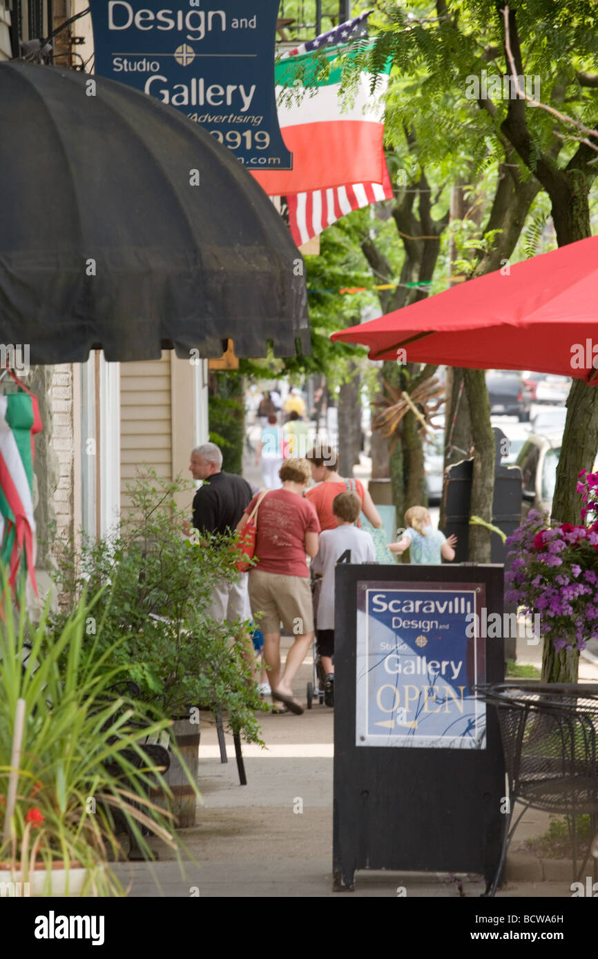 Shopping a Mayfield Road Little Italy Cleveland Ohio Foto Stock