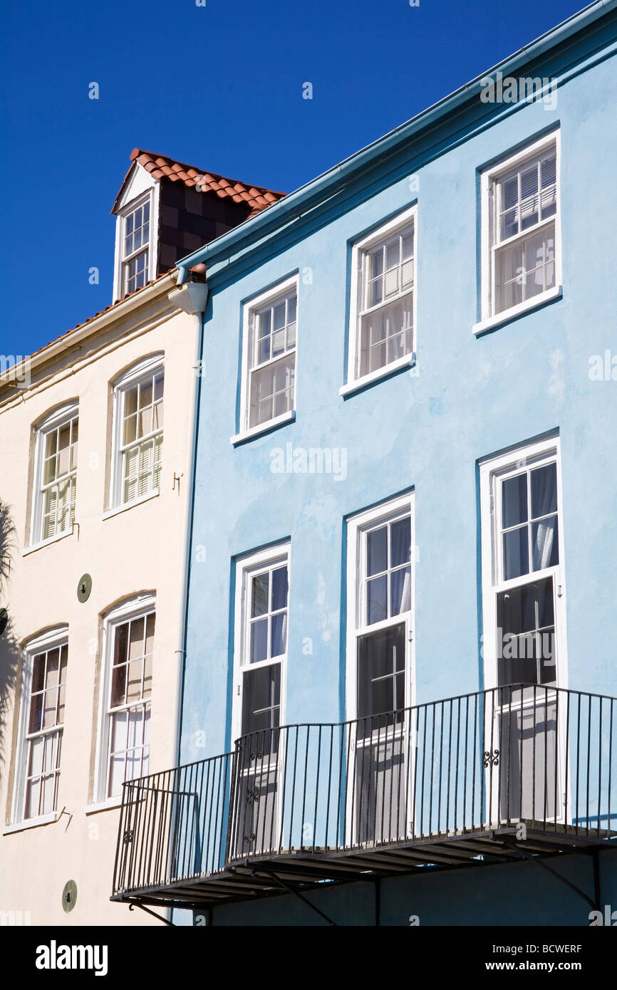 Case in una fila, Rainbow Row, Queens Street, Charleston, Carolina del Sud, STATI UNITI D'AMERICA Foto Stock