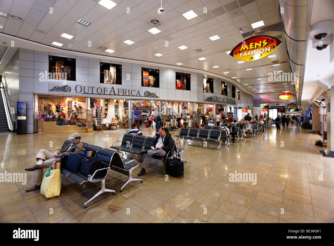 Shopping duty free area, partenza, OR Tambo Aeroporto Internazionale di Johannesburg, Sud Africa e Africa Foto Stock
