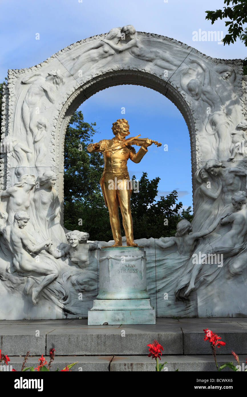 Johann Strauss monumento nel Stadtpark, Viennese City Park, Vienna, Austria, Europa Foto Stock