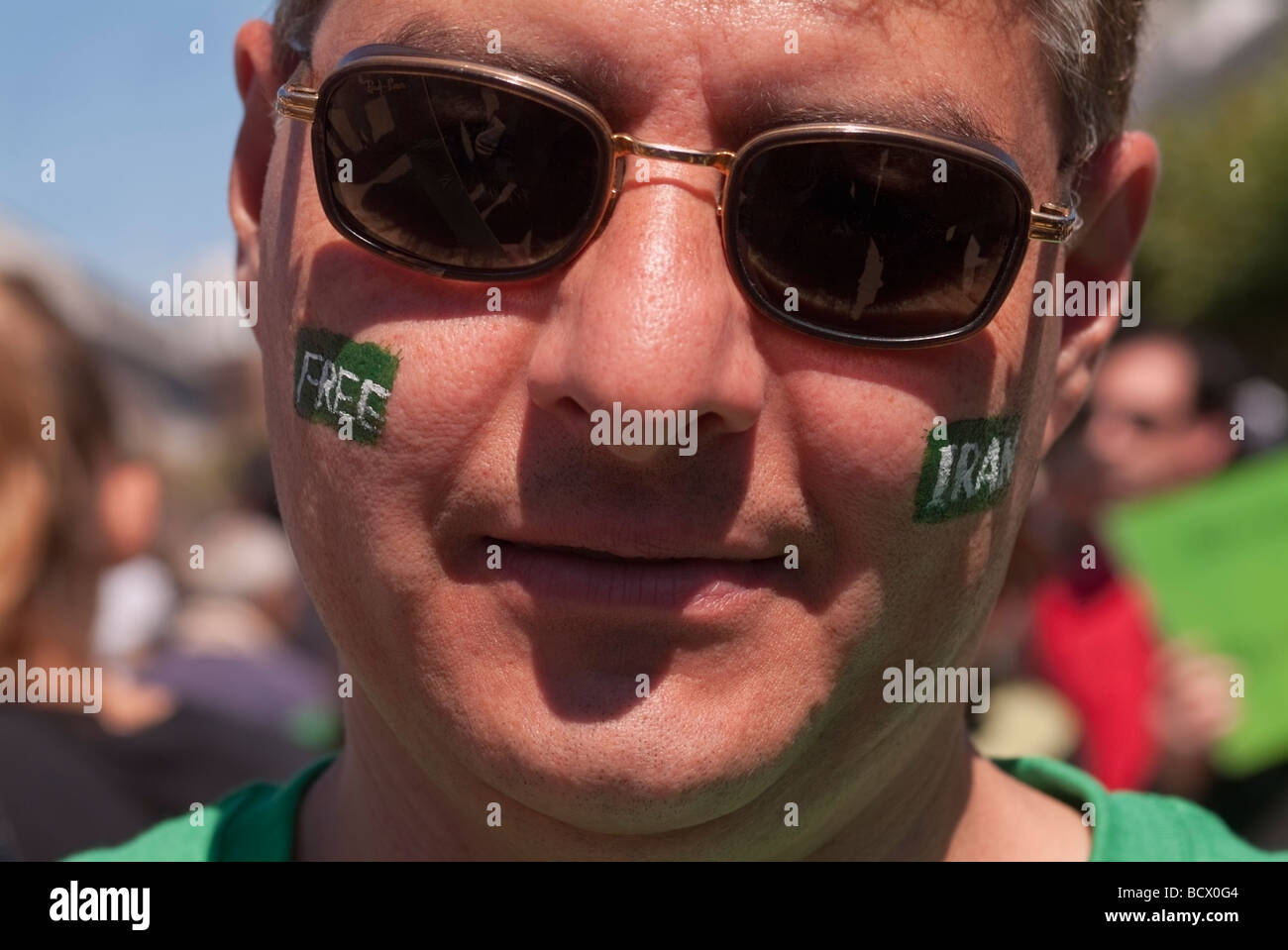 La giornata di azione globale, 7/25/09 migliaia hanno dimostrato di fronte a San Francisco City Hall a sostegno del popolo dell'Iran. Foto Stock