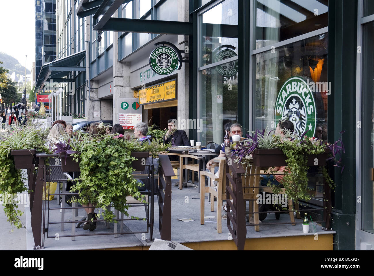Starbucks Coffee sul mcGill avenue nel centro di Montreal Foto Stock