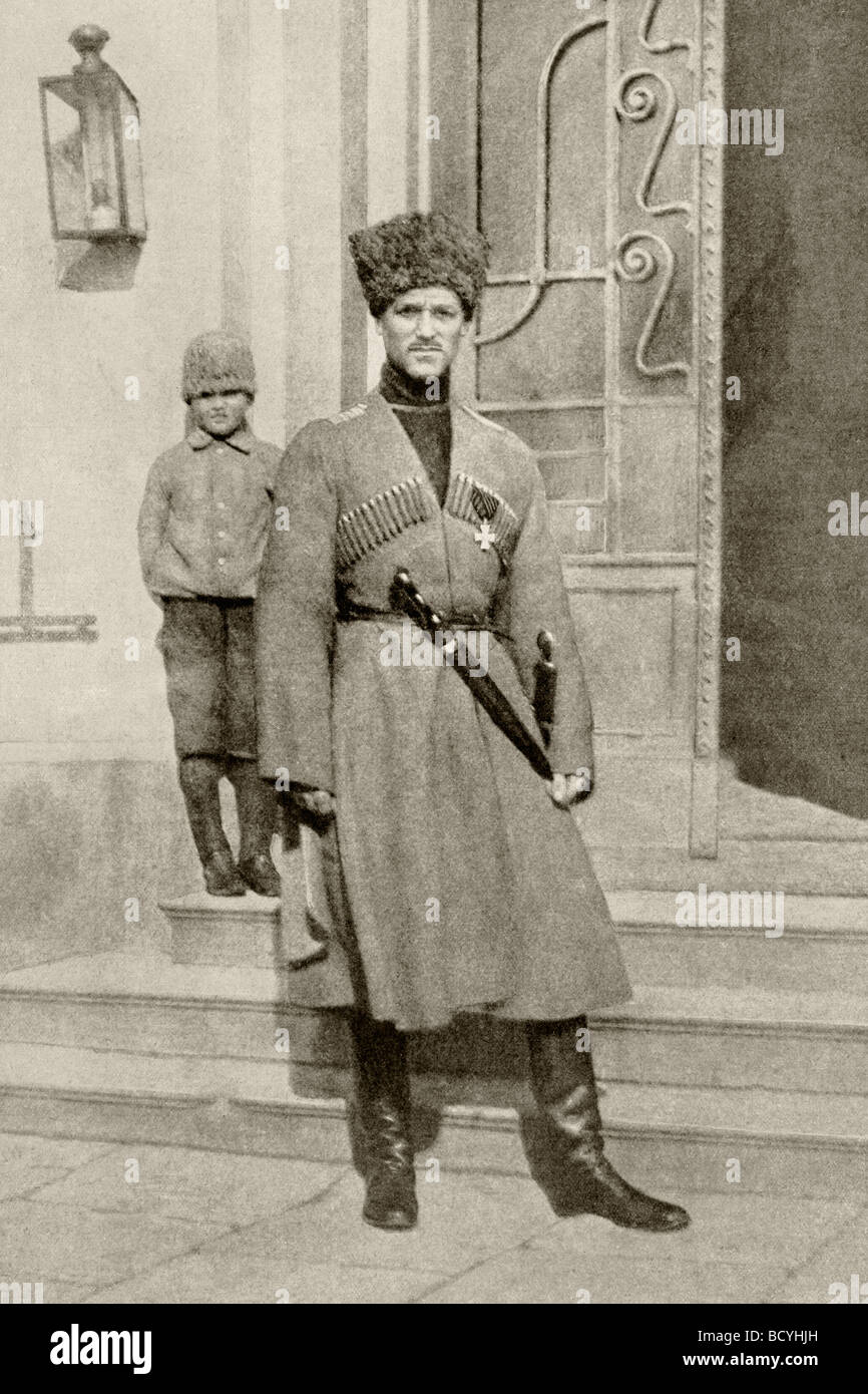 Il Granduca Michael Aleksandrovich della Russia, 1878 -1918, ssen qui in cosacco uniforme. Fratello di Tsar Nicholas II. Foto Stock