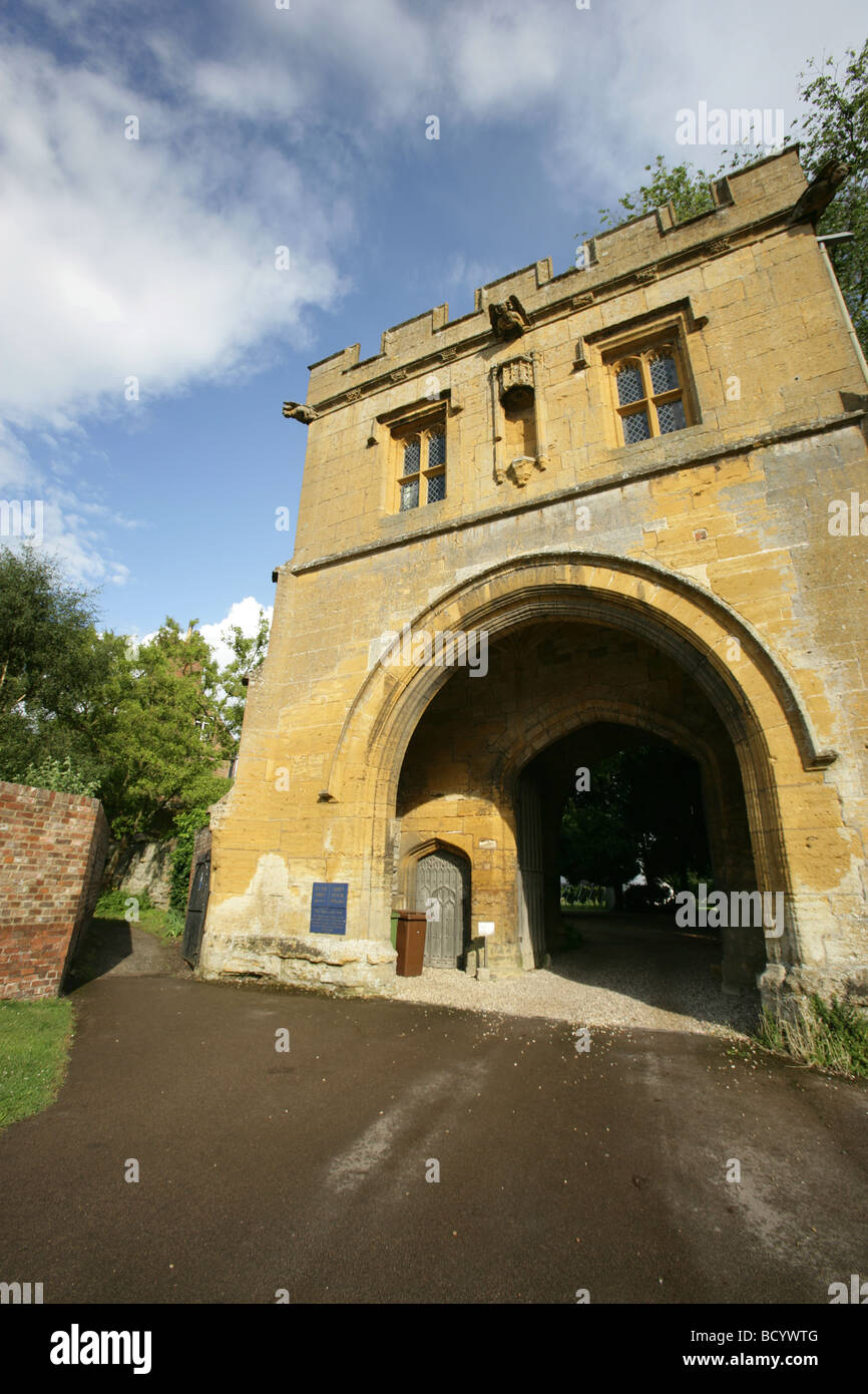 Città di Tewkesbury, Inghilterra. The Gatehouse in Abbazia Precinct di Tewkesbury Abbey. Foto Stock