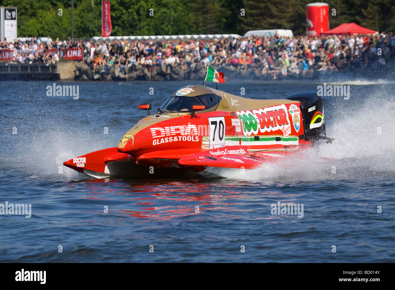 Da F1 Powerboat nel Campionato del Mondo a Lahti Finlandia 12-13 giugno 2009. Autista Fabio Comparato imbarcazione 70 Foto Stock