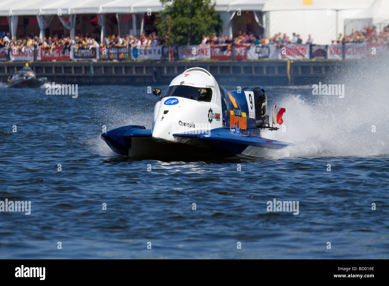Da F1 Powerboat nel Campionato del Mondo a Lahti Finlandia 12-13 giugno 2009. Autista Philippe Chiappe barca numero 9 Foto Stock