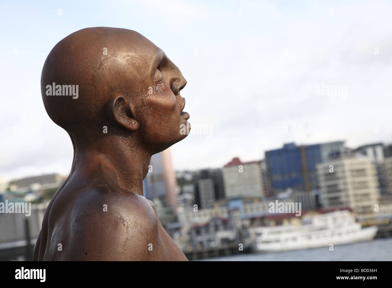 Solace nella scultura del vento da patte Max, Wellington City waterfront, Nuova Zelanda Foto Stock