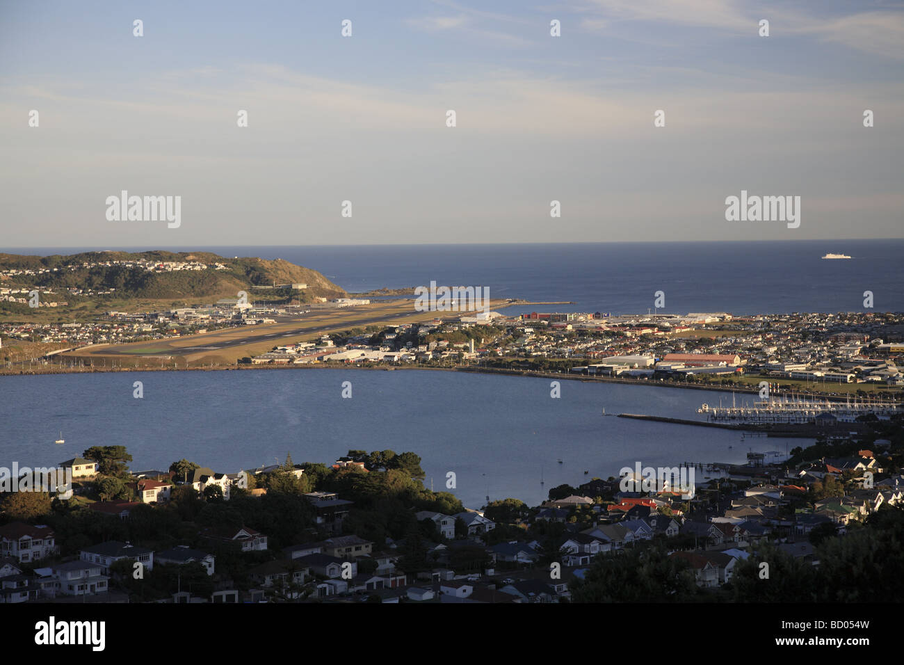 Dall'Aeroporto Wellington , Evan Bay e dintorni, Wellington, Nuova Zelanda Foto Stock
