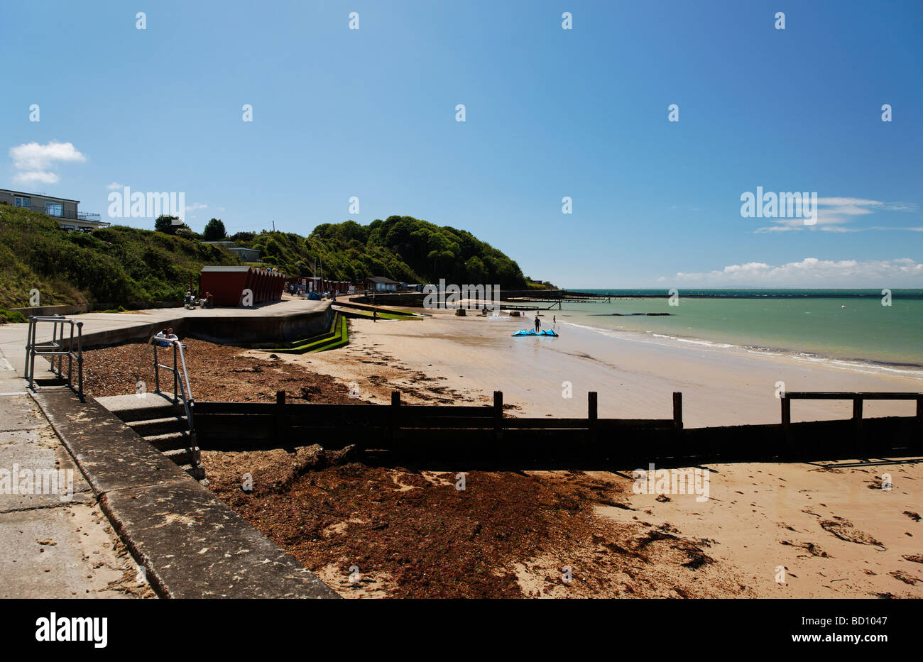 Una vista di spiagge sabbiose in Colwell Bay area dell'Isola di Wight Foto Stock