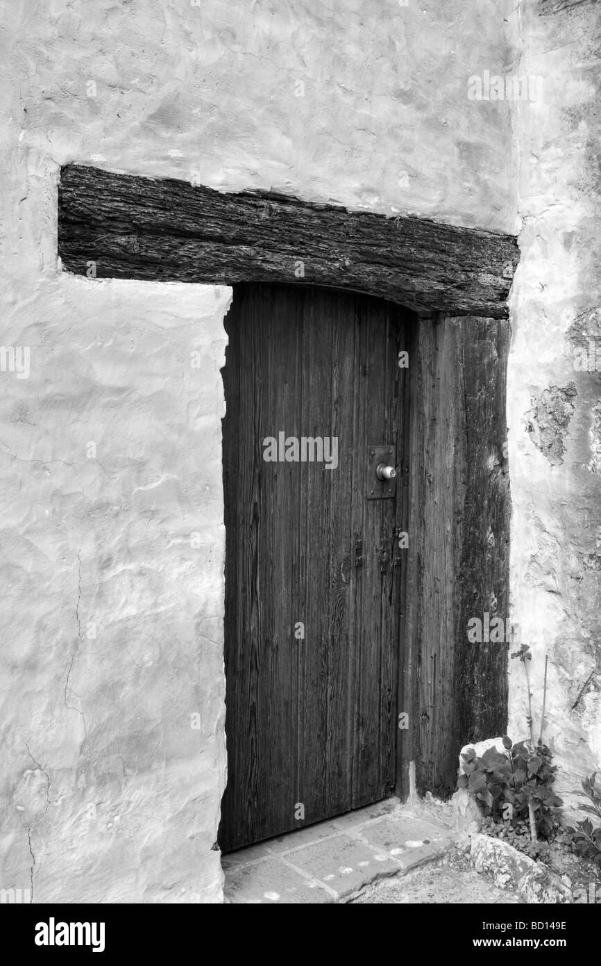 Porta in giardini presso il Carmel Mission Carmelo da mare California Foto Stock