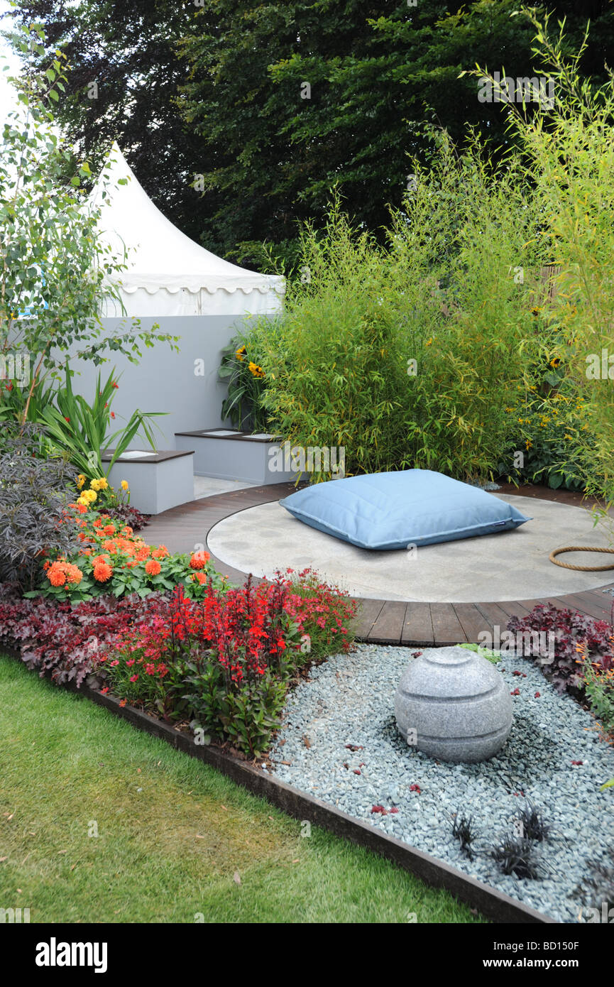 Visualizza giardino alla RHS flower show a Tatton Park Knutsford Cheshire Foto Stock