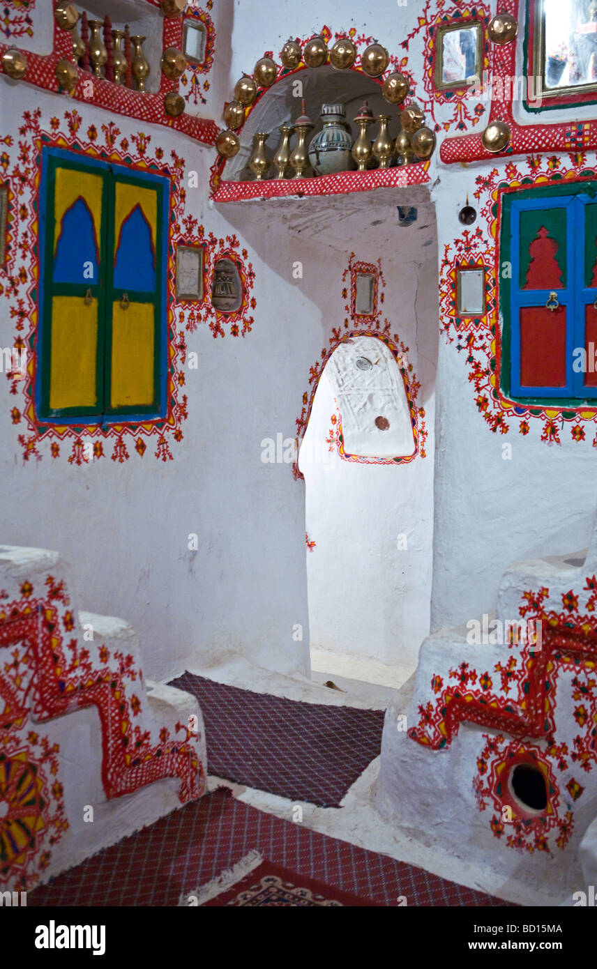 Libia Ghadames decorazione di una casa Berber nella vecchia medina Foto Stock