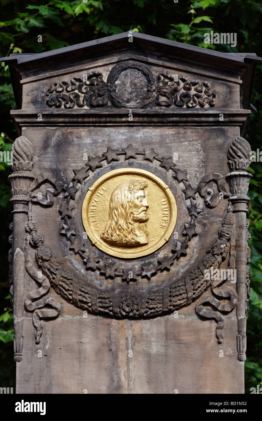 Medaglione di bronzo, Dürer Pirckheimer Fontana Fontana di amicizia, Max Square, il centro storico, città di Norimberga, Medio Fran Foto Stock