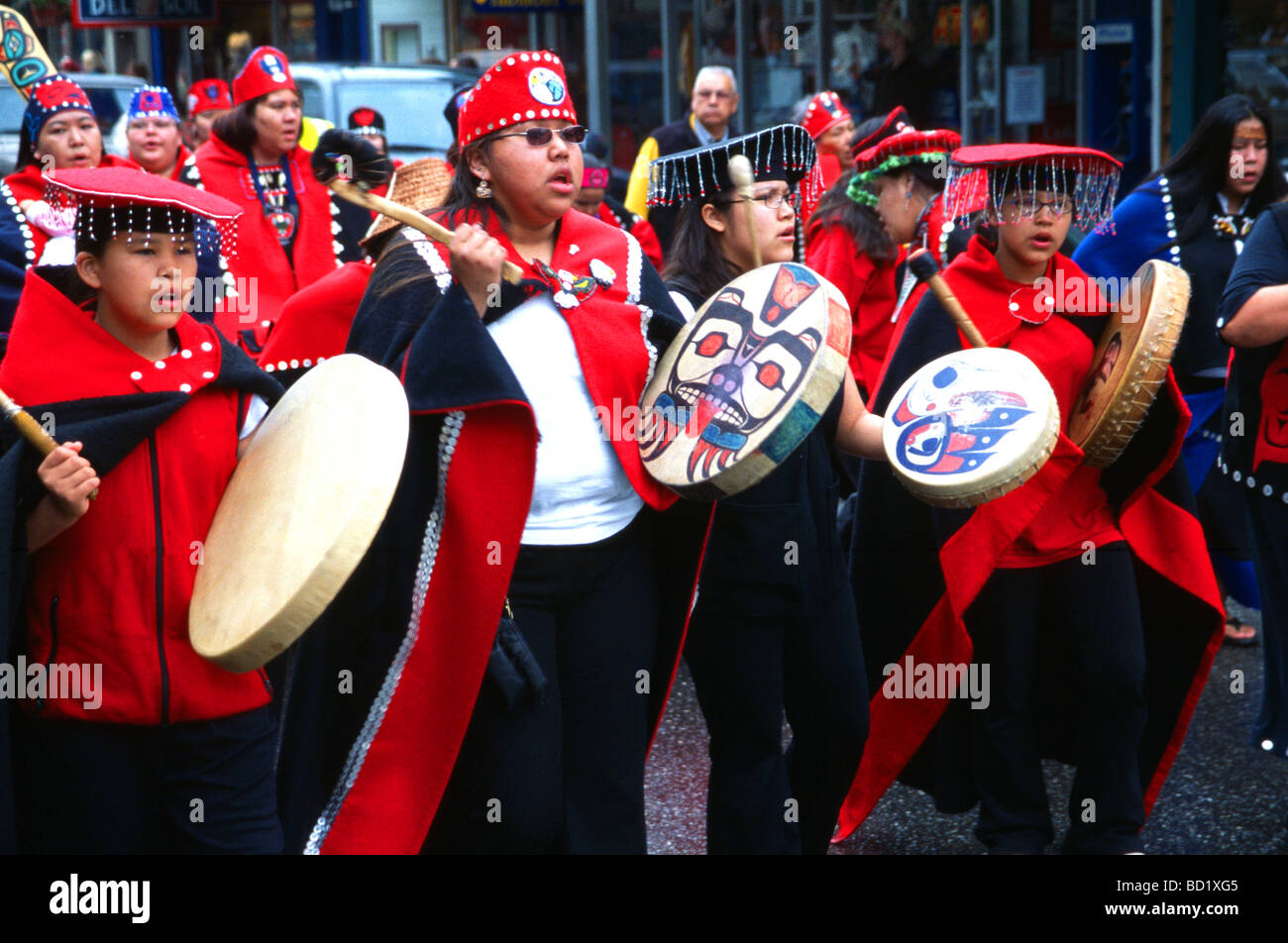 Natove dell'Alaska parade di Juneau Alaska USA Foto Stock