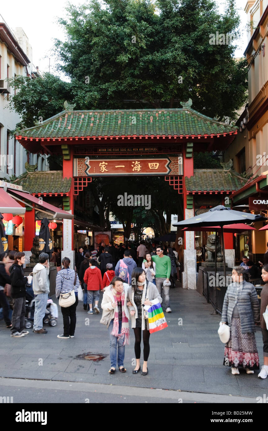 Il cancello che indica l'entrata in la parte principale di Chinatown. Dixon Street, Sydney, Australia Foto Stock