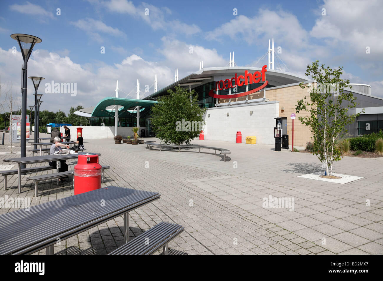 Esterno del Roadchef Motorway stazione di servizio sulla M6 Toll Road a Norton Canes STAFFORDSHIRE REGNO UNITO Foto Stock