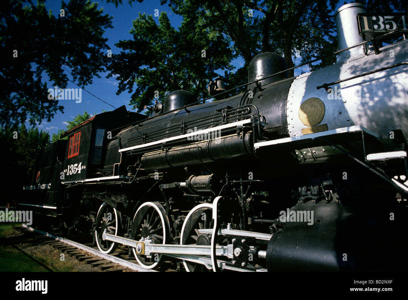 Northern Pacific Railroad motore storico sul display in un parco cittadino in Pasco Washington stato USA Foto Stock
