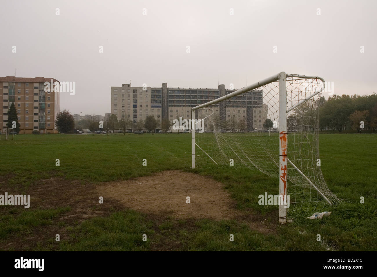 Football Turf nella periferia di Milano, Italia Foto Stock