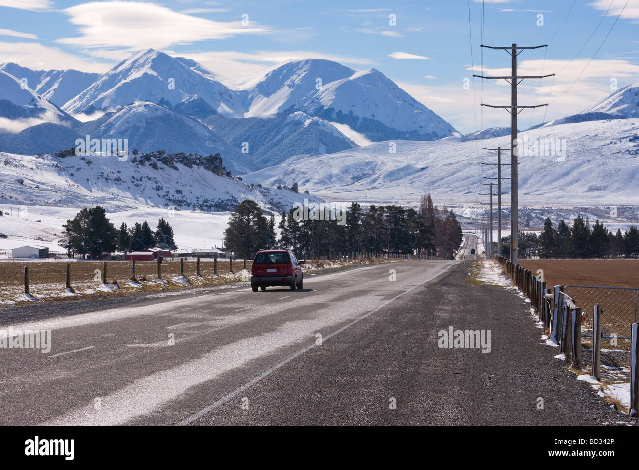 La West Coast Road attraverso Arthurs Pass in Canterbury Nuova Zelanda visto a Castle Hill in inverno Foto Stock