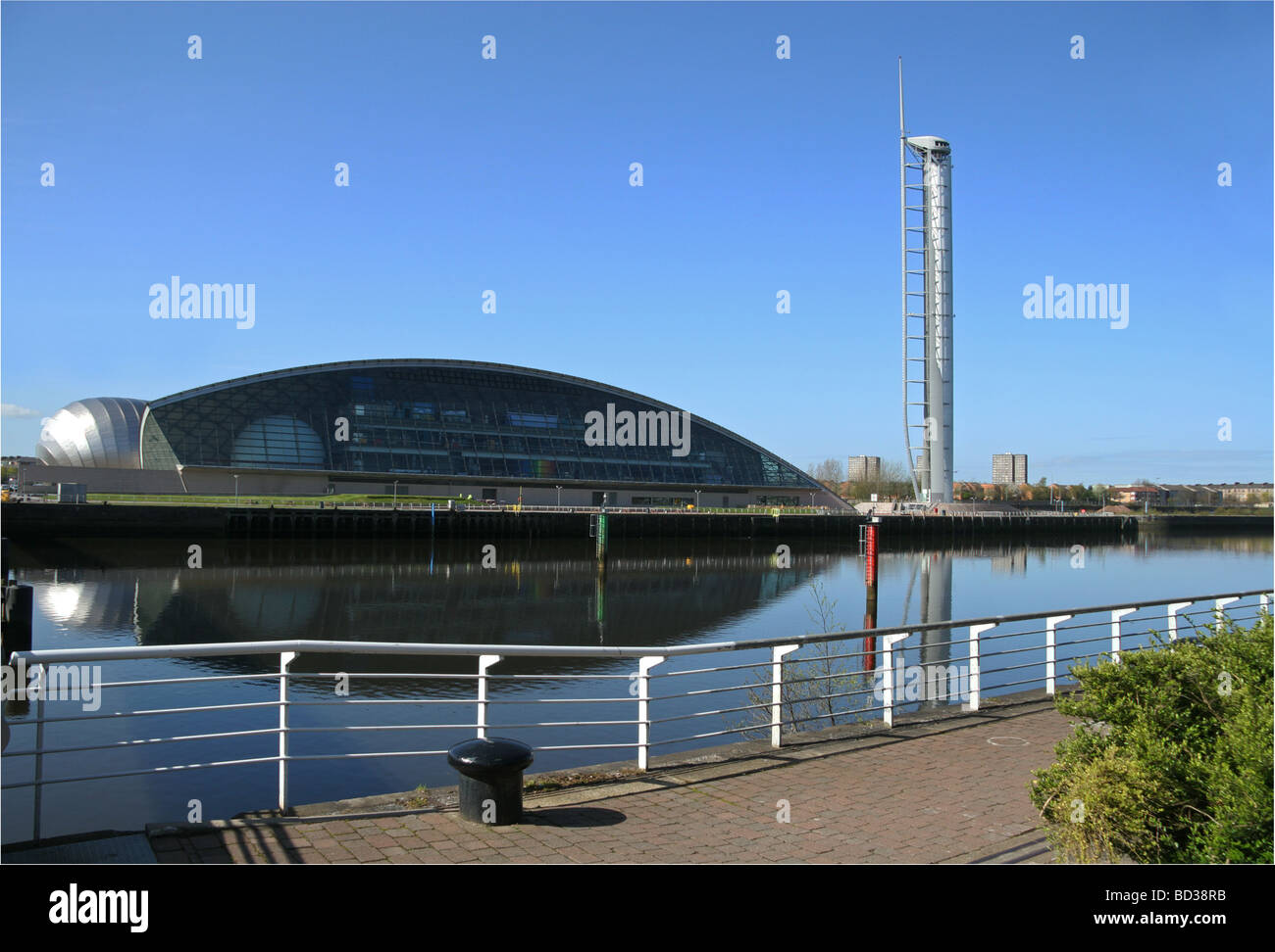 Il Glasgow Science Centre torre di osservazione Govan vista sud da Anderson Quay Glasgow Scozia Scotland Foto Stock