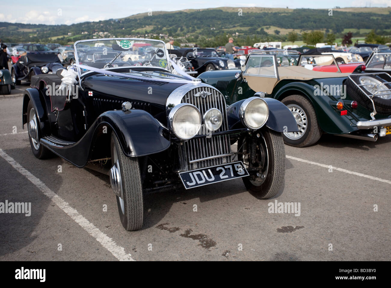 Morgan Plus 4 piatto motore radiatore auto presso le celebrazioni del centenario ippodromo di Cheltenham Regno Unito ad agosto 2009 Foto Stock