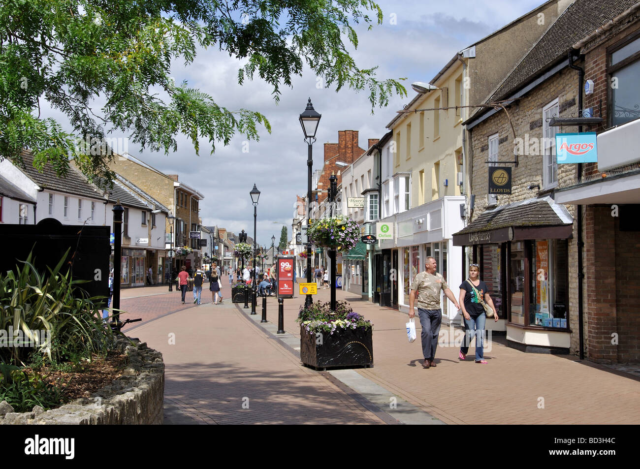 Area pedonale Sheep Street, Bicester, Oxfordshire, England, Regno Unito Foto Stock
