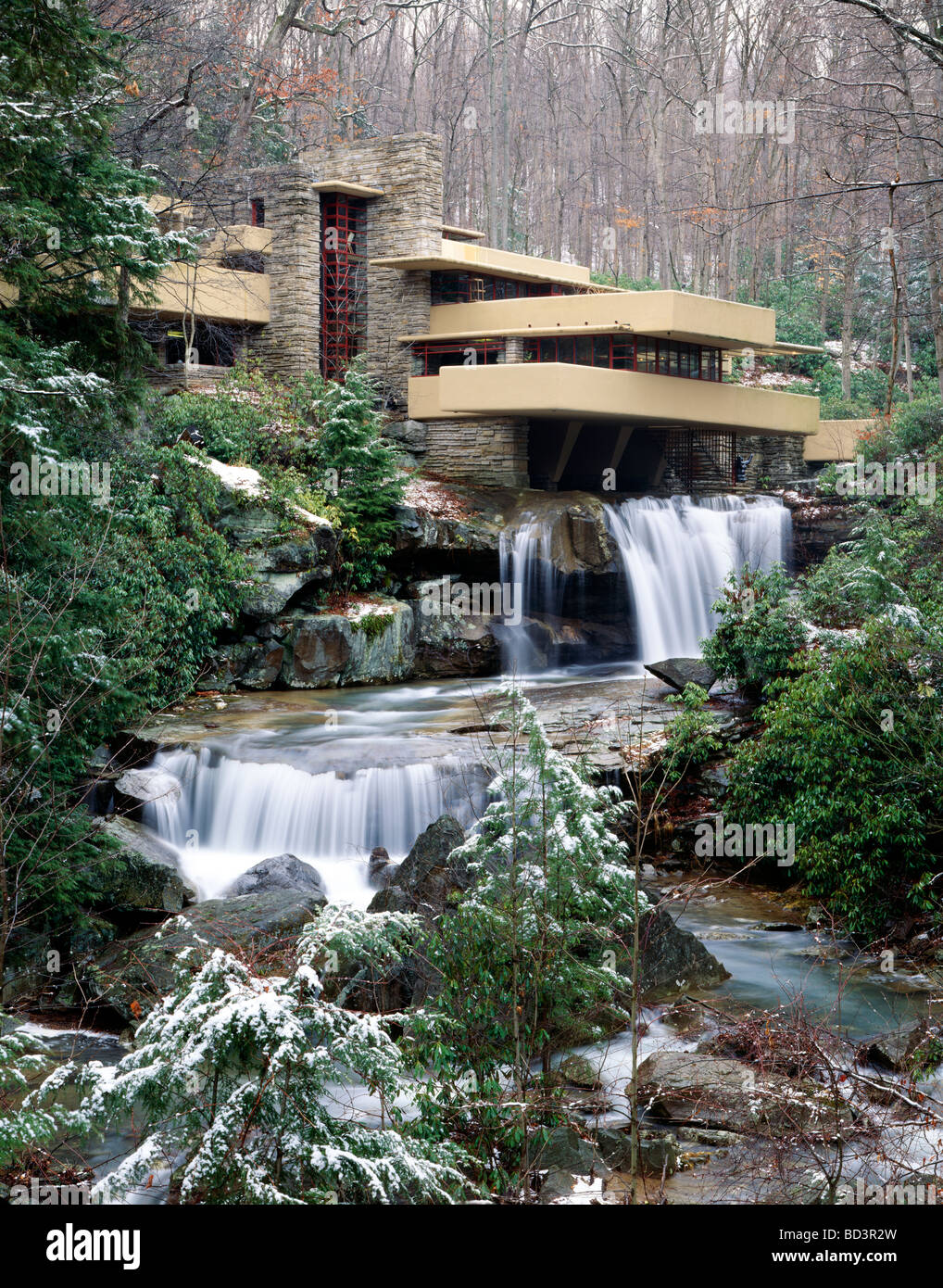 FALLINGWATER Frank Lloyd Wright progettato a casa per la famiglia