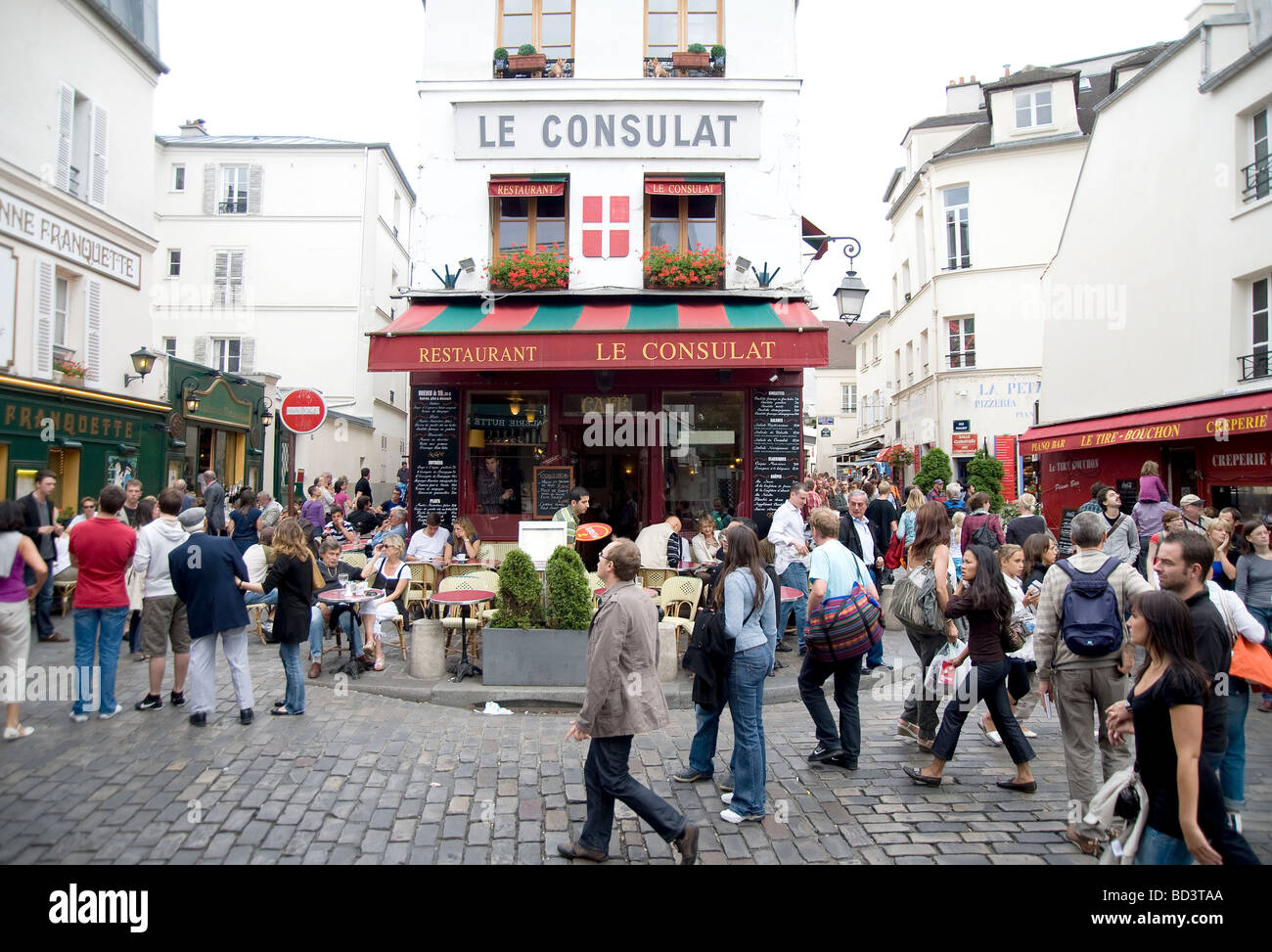 Parigi, Francia - i turisti nella zona di Montmartre. Foto Stock