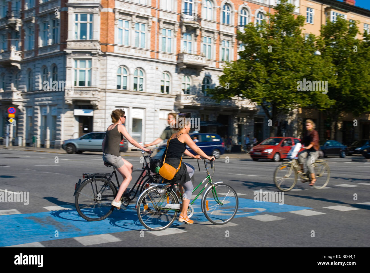 Il traffico di biciclette centro di Malmö Skåne Svezia Europa Foto Stock