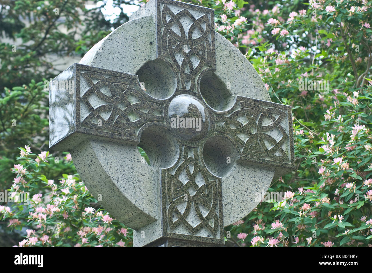 Pietra Croce celtica statua tomba nel cimitero di Halifax, Nova Scotia, Canada Foto Stock