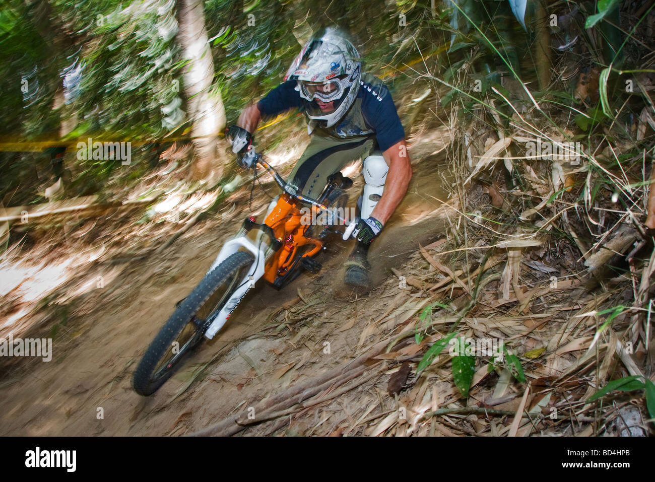Filippine mountain bike monte Mayon avventura estrema sport escursioni in bicicletta Foto Stock