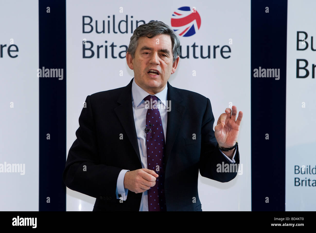 Gordon Brown MP il Primo Ministro ed ex Cancelliere dello Scacchiere nel lavoro del governo britannico Foto Stock
