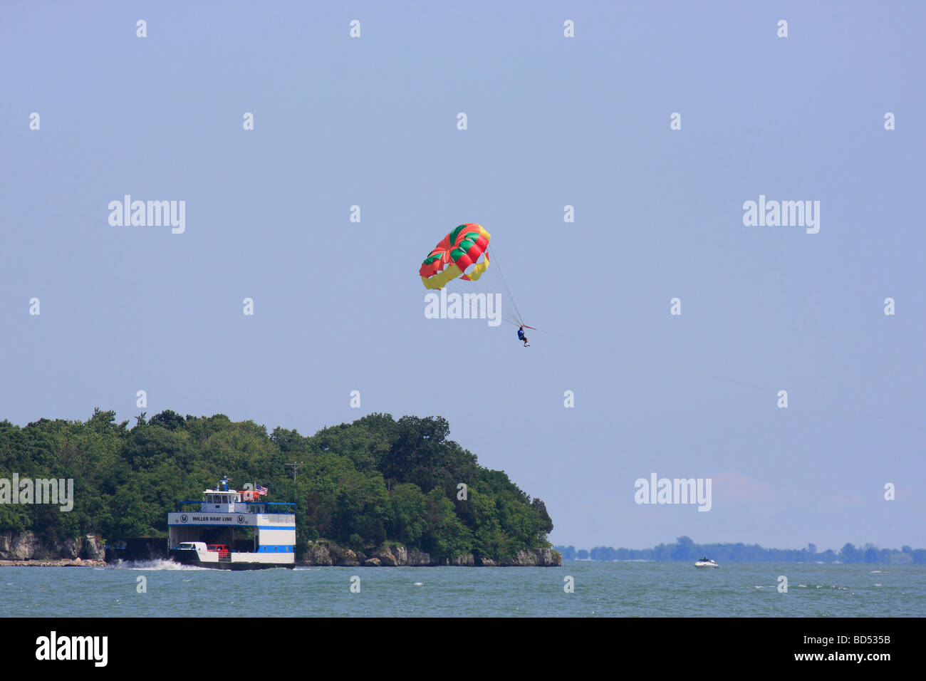 Erie Lake paracadute paracadutismo paracadutismo paracadutismo paracadutismo isola put in Bay sport acqua hi-res Foto Stock