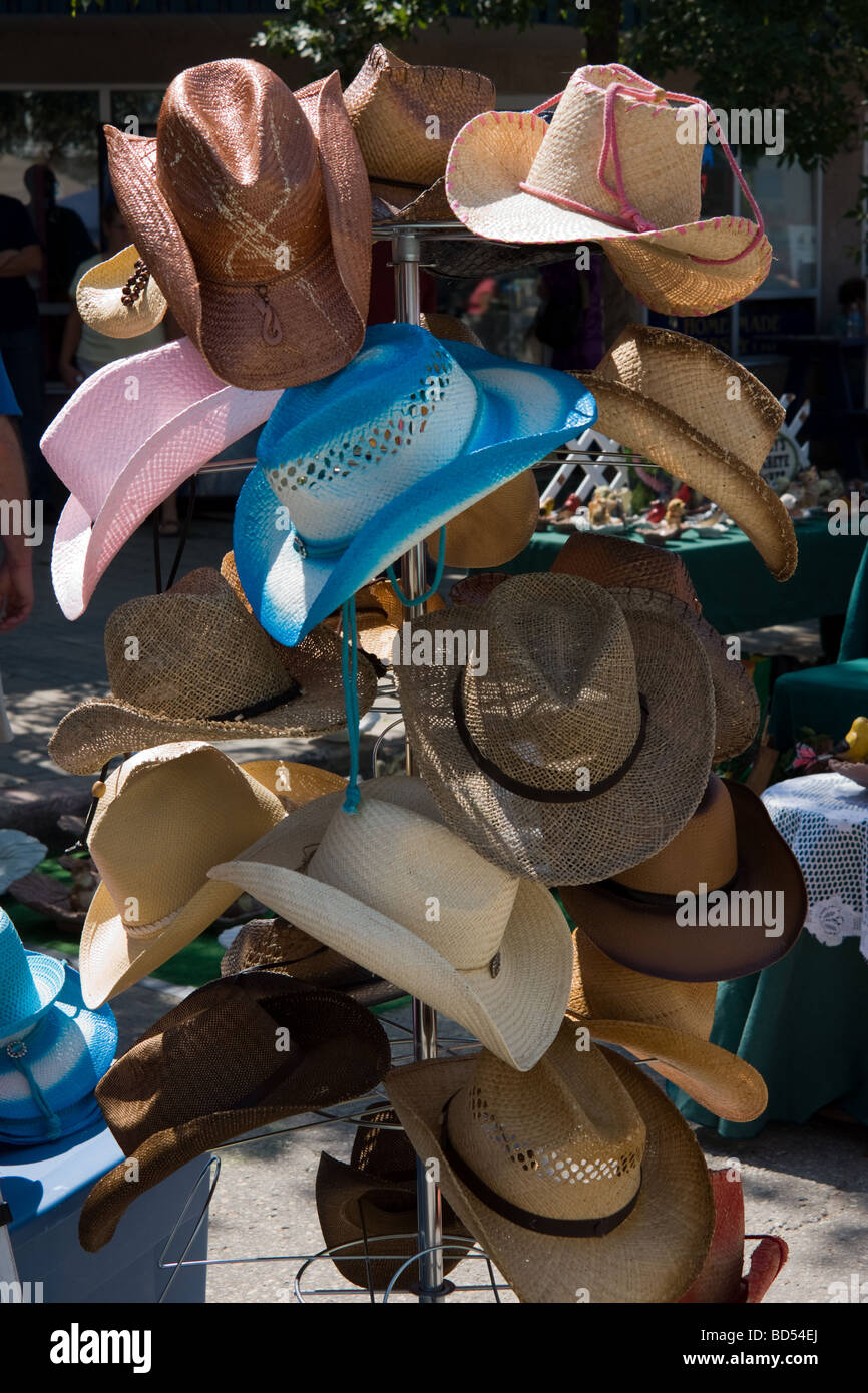 Tessuto estate cappelli da cowboy in vendita Foto Stock