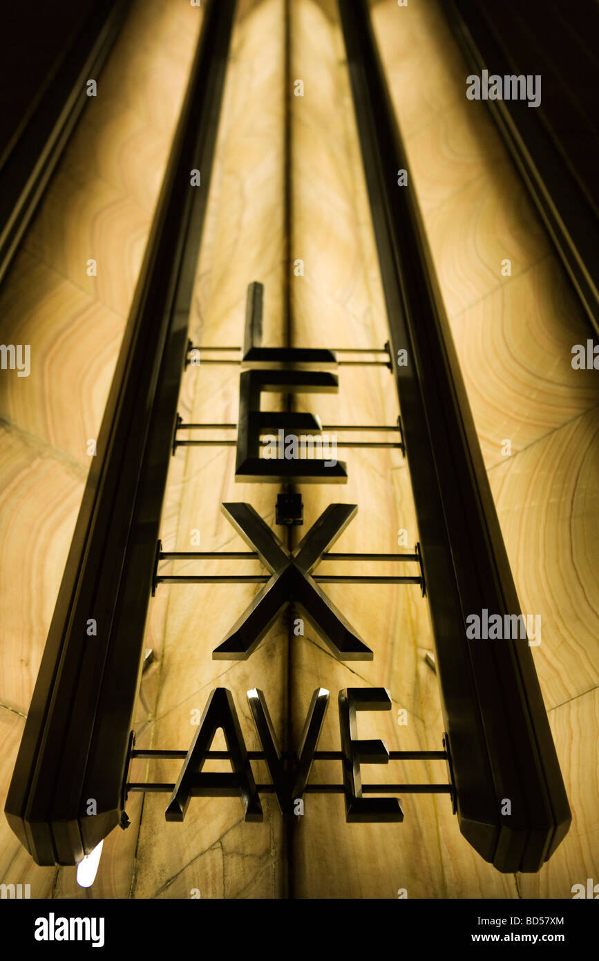 Lexington Avenue sign in il Chrysler Building lobby, Manhattan New York City Foto Stock