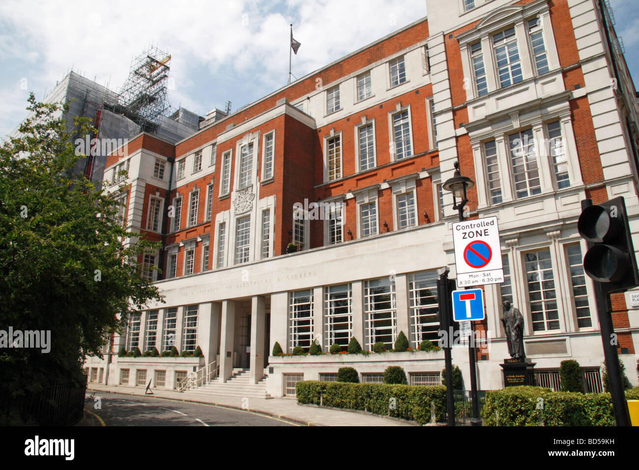 La sede dell'Istituto degli Ingegneri Elettrici su Savoy Place, Londra UK. Foto Stock