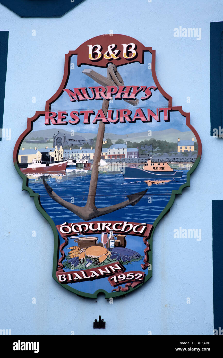 Segno per Il Murphys Bar e ristorante County Kerry sud ovest Irlanda Foto Stock