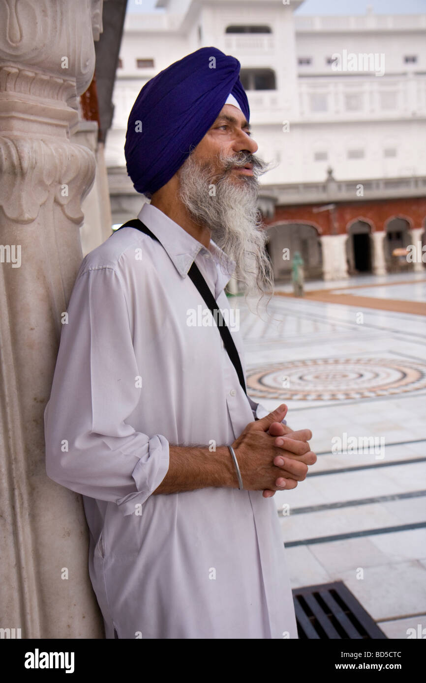 Questo colpo di un Sikh fu preso in Amritsar in India presso il Tempio d'oro che è molto famosa per il Sikhismo. Adottate nel giugno 2009. Foto Stock