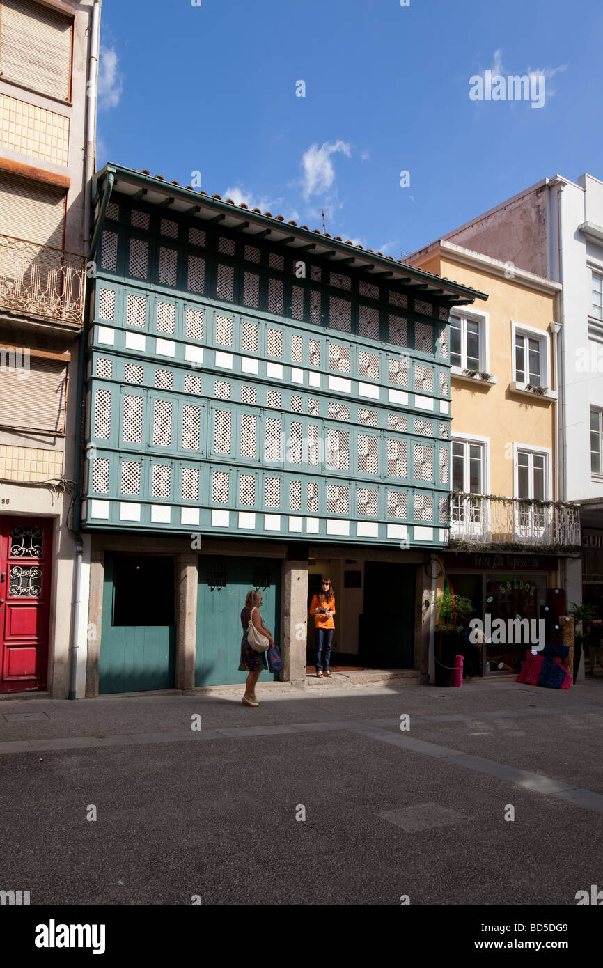 I crivelli House (Casa dos Crivos o Gelosias) nella città di Braga, Portogallo. Tipico 16th/xvii secolo la casa costruita da un Arcivescovo Foto Stock