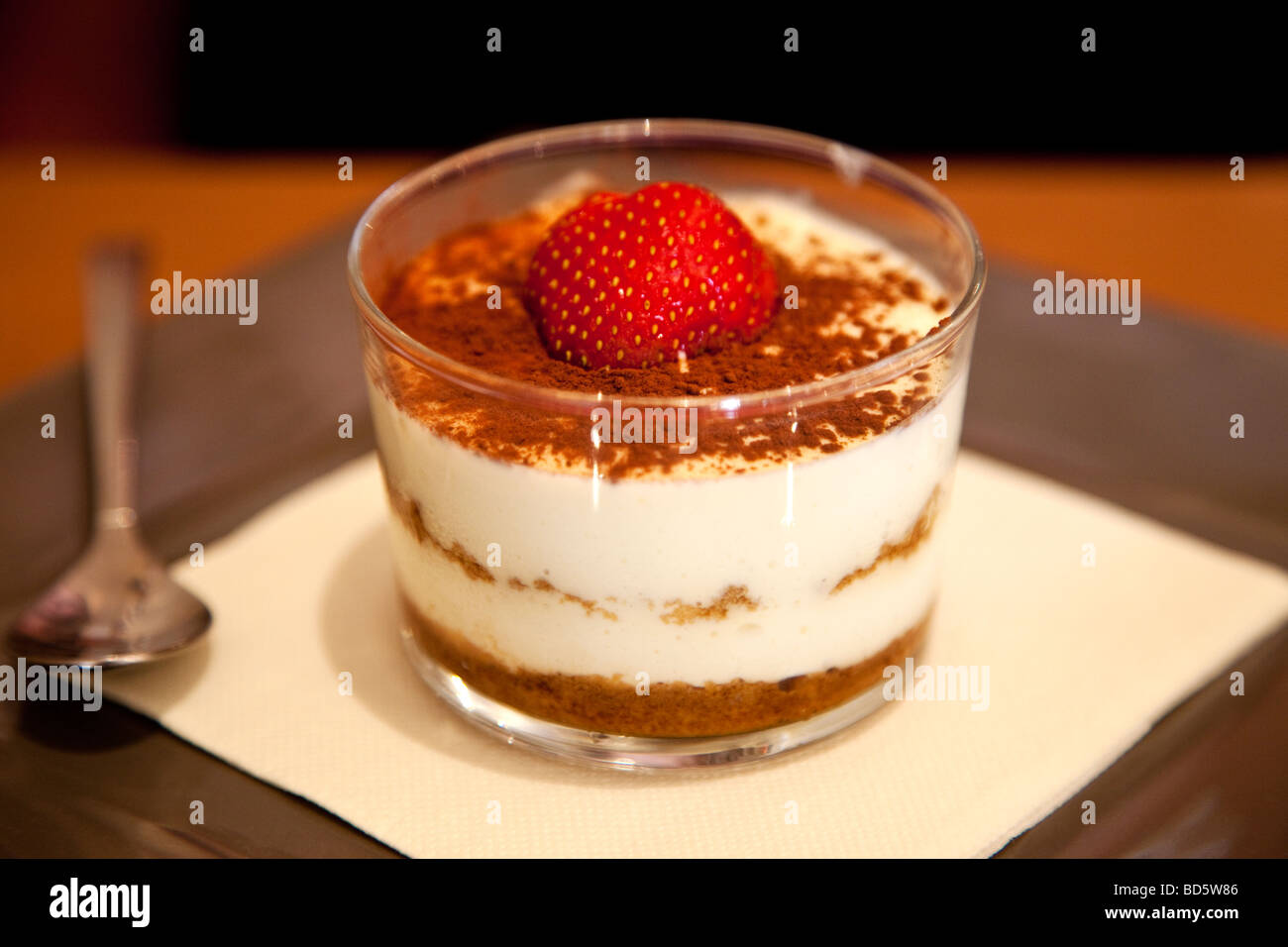 Tiramisù - tempo di dessert a Goult, Provenza Francia Foto Stock