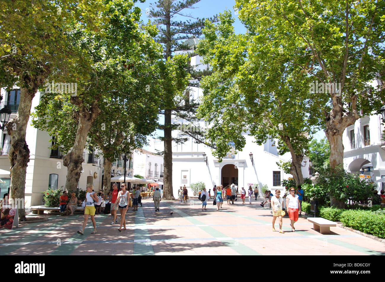 La Iglesia El Salvador, Plaza Cavana, Nerja, Costa del Sol, provincia di Malaga, Andalusia, Spagna Foto Stock