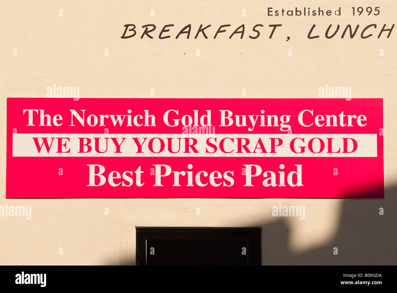 Un segno pubblicità migliori prezzi pagati per i rottami oro in Norwich Norfolk Regno Unito Foto Stock