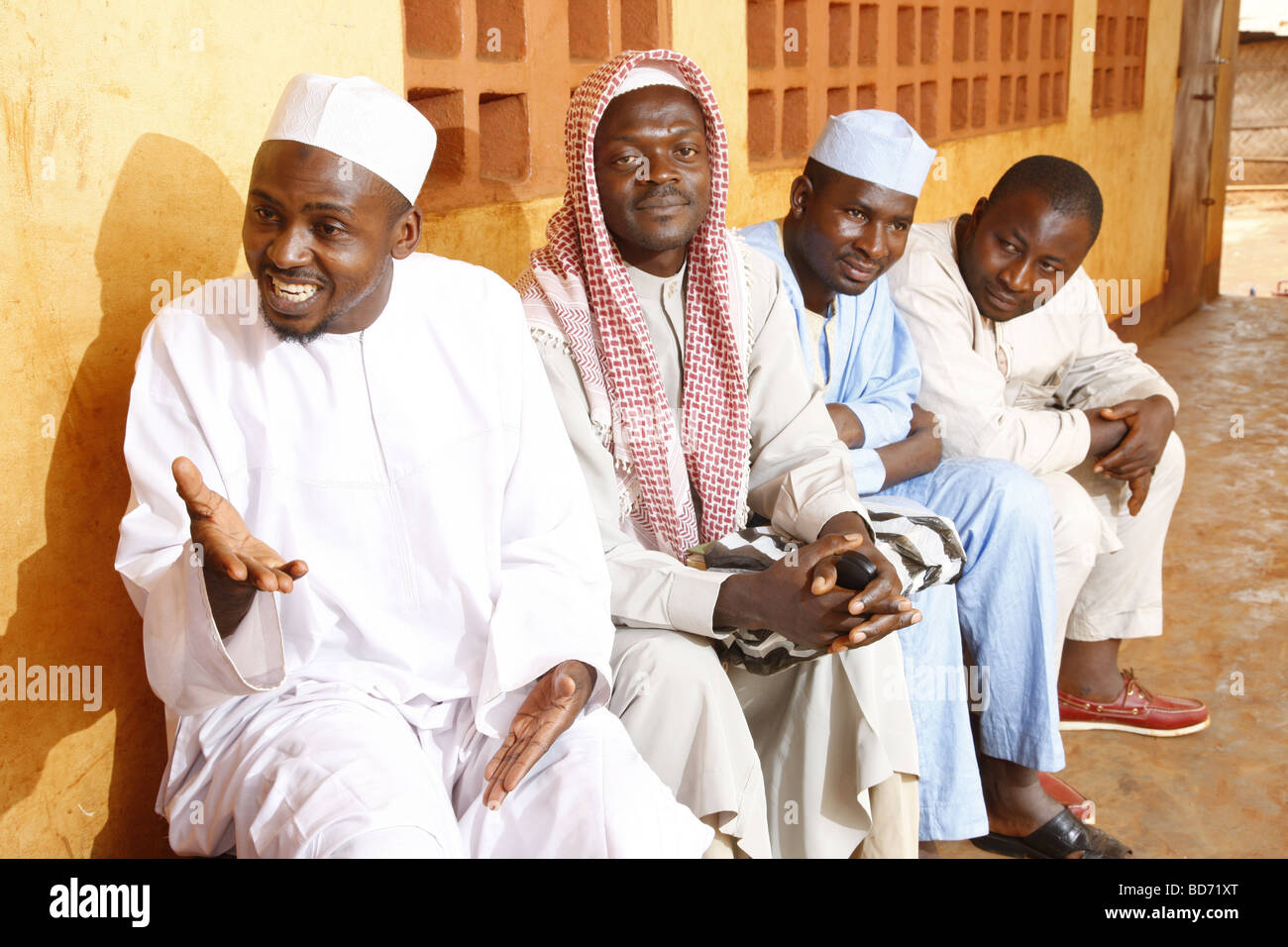 L Imam Arouna Abdoulaye e consulenti, Islam, Bafoussam, Camerun, Africa Foto Stock